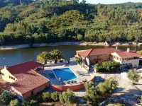 Encontro no Rio Hotels in Tabua