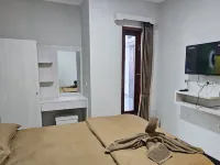 Omah Joglo Bugis Hotels in Pakis