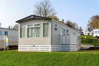 코프톤 홀리데이  호텔