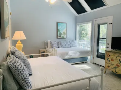 Sleeps 9! Serene Sea Palms Golf Condo on St Simons|Close to Beach, Restaurants! Hotels in der Nähe von Fort Frederica National Monument