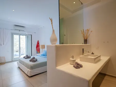 Lux Villa, 5 Master Br, Private Pool, Sunset View! Отели рядом с достопримечательностью «"Маленькая Венеция"»