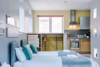 Host & Stay | Campbell Square Roof Terrace Apartment  호텔