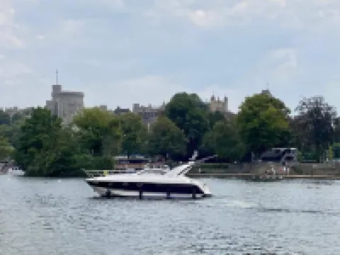Romantic 3Beds Yacht Escape on Thames