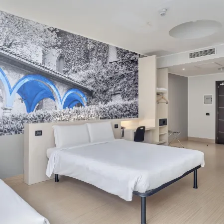 B&B Hotel Como Camerlata コモのホテル