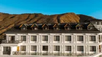 The Uttrayan Hotel in zona Chirmiri Peak/Top