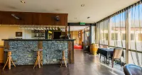 Oakridge Resort Lake Wanaka - bar