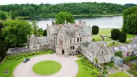 Old Stable Mews Castle Leslie Hotel a 