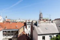 Luxury Main Square Apartments