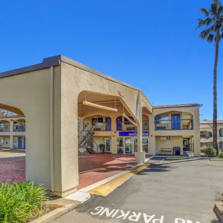 Motel 6 Lodi, CA