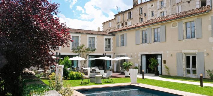 Hotel le Saint Gelais Hotéis em Charente