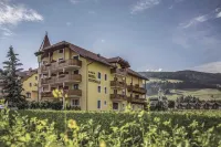 Hotel Cristallo Hotels in Dobbiaco