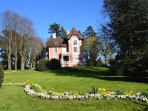 Genas Centre Bourg - la Villa et L’Atelier Hotéis em Genas