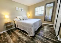 2 Homes! 6 BR 5BA! Swimming pool! Private Hot Tub! Pool Table! Basketball Hoop!