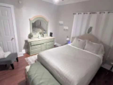 Spring Stone House Escape- Sleeps 10 Hotels in Mena