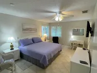 Walk to Bethany Beach, restaurants and CVS in under 10 minutes! Perfect for 8! Hotels in Bethany Beach