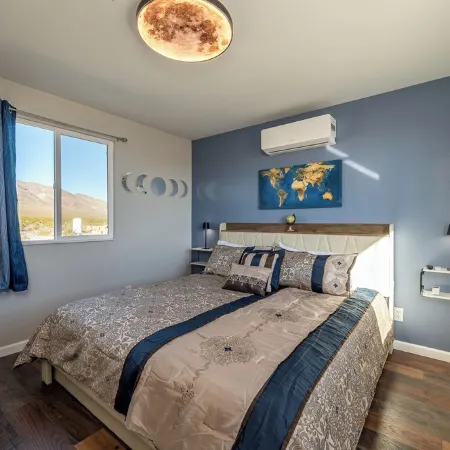 Secluded Western Retreat 3-bedroom house with EV Charger. Close to Death Valley