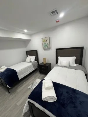 Charming 2-bedroom apartment in fabulous West New York with WiFi, AC