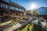 Maiensässhotel Guarda Val Hotels in Lantsch/Lenz