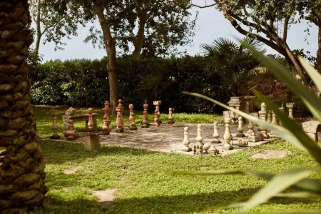 Mas du Versadou Отели рядом с достопримечательностью «Abbatiale de Saint Gilles»