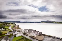 The Waters Edge Hotels in Legmuckduff