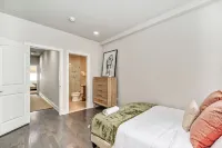 Trendy Fishtown 2B/2.5B w/ Parking & Roof Deck!