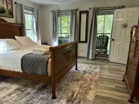 Cozy Cabin on the Toccoa River - Fireplace, Screened Porch, Fishing, & S’Mores