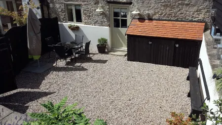 The  Granary, Little Howle Farm. Luxury Holiday Cottages near Ross on Wye Отели в г. Росс-он-Уай