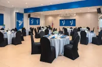 Microtel by Wyndham Davao - 3-Star