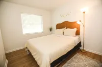 NEWLY RENOVATED SOPHISTICATED INDUSTRIAL TOWN HOME