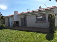 5-minute walk from the beach, quiet villa with garden. Home sweet home! Hotels in der Nähe von Skatepark de La Faute-sur-Mer