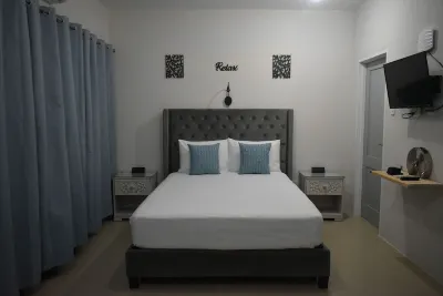 Pristine One Bedroom in Beautiful Barbados Will Include Breakfast from November. Hotels in 