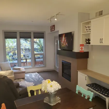 Waterfront Condo Right On Okanagan Lake