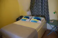 Charming 2 rooms by the sea Anse du Souffleur附近的飯店