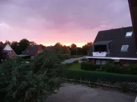 Holiday house with large garden, terrace, near the beach, pets welcome Hotels in Westerdeichstrich