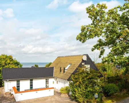 4 Star Holiday Home in Allingabro Hotels in Allingabro