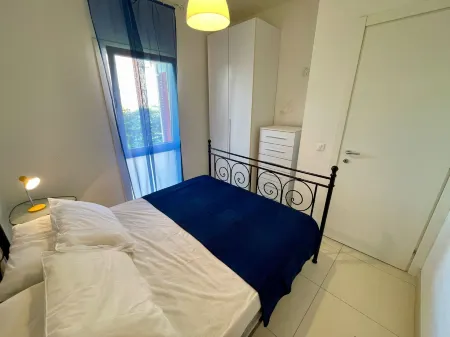 Flat with Private Garden by the Sea