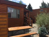 SPACIOUS CORNER LOT!  Mountain Chalet Located In Beautiful Tiger Run RV Resort.