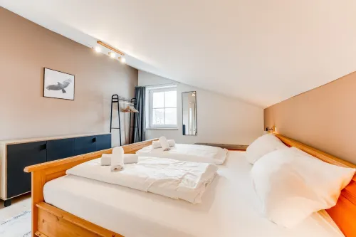 VYLD: Eagle view mountain view and fireplace