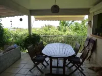 Villa for 6 people, swimming pool, sea view, close to Sainte Anne beaches