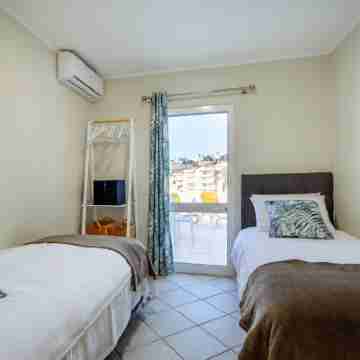 Top renovated apartment with a large terrace in the old town of Albufeira Rooms