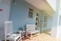 Seahorse Suite – Stunning Caribbean Views , Covered Terrace & Family Friendly!
