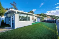 Entertainment paradise with TWO houses and a pool in Central San Diego Hotels in Mid-City
