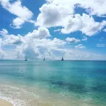 Charming 2 bedroom 2 shower room self catering  apt on a gorgeous quiet beach