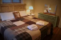 Casual comfort between Boone & Sugar. A retreat w/ soul, High Country centered.