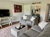 28 North Extended Stay Suites!! pickleball, hot tubs and game room + pool tables