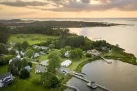 Family Friendly Waterfront Escape w/pier, gameroom, and fire pit!