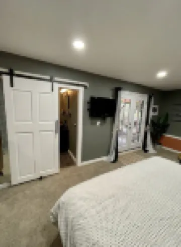 Private getaway in a beautiful neighborhood