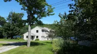 Beautiful Camden Home,pondside with mountain views