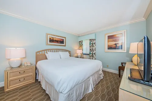 Beautiful condo on Copperhead. Beaches nearby!