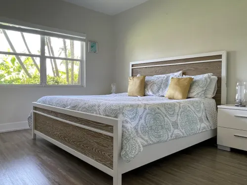 7Mile Pool/Seaside Bliss - 2bed 2bath Ground Suite